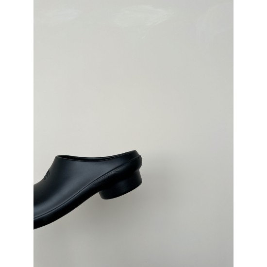 Maison Margiela Tabi Shoes