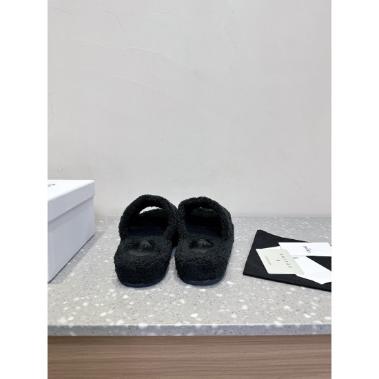 CELINE SLIPPERS