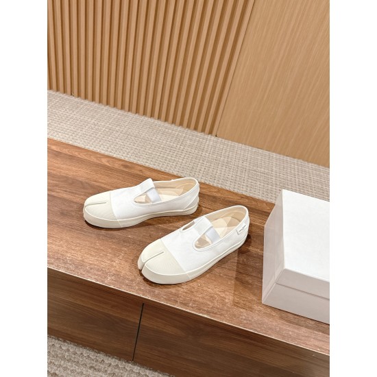 Maison Margiela Tabi Shoes