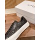 GIVENCHY Sneakers