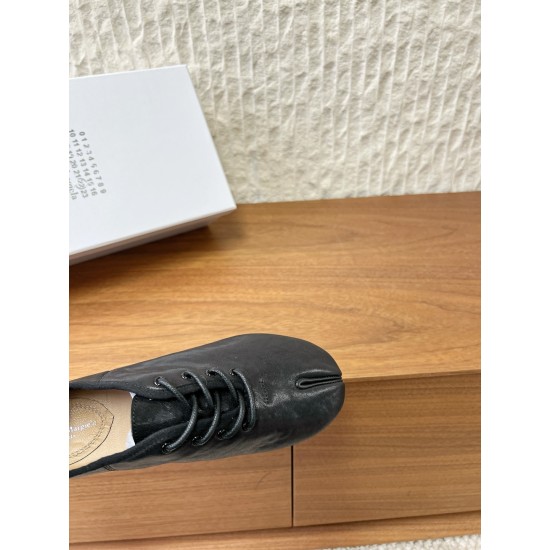 Maison Margiela Tabi Shoes