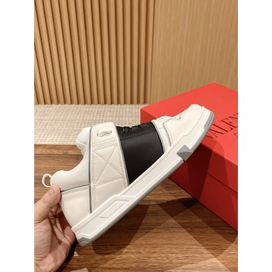 Valentino Sneakers