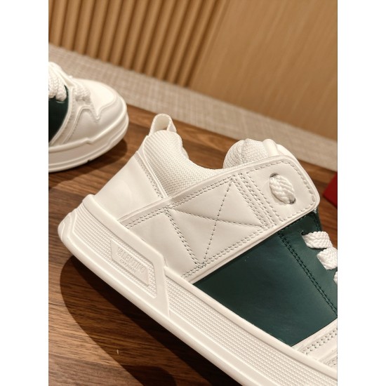 Valentino Sneakers