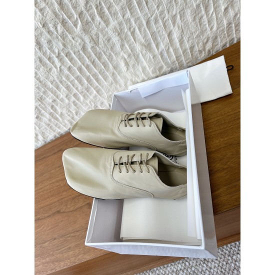 Maison Margiela Tabi Shoes