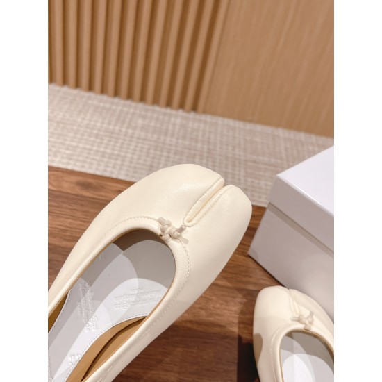 Maison Margiela Tabi Shoes