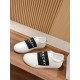 GIVENCHY Sneakers