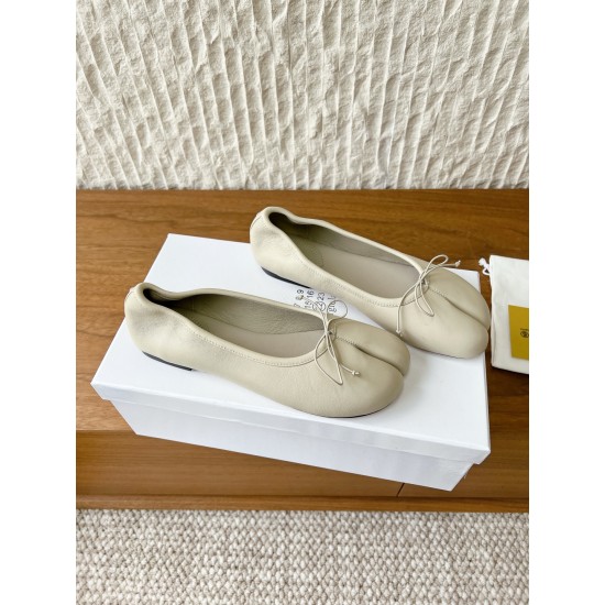 Maison Margiela Tabi Shoes