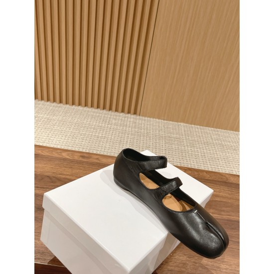 Maison Margiela Tabi Shoes
