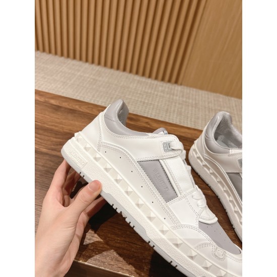 Valentino Sneakers