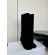 440Maison Margiela 24ss 玛吉拉麂皮宽筒直筒长靴 细高跟高筒靴分趾tabi靴原版开模双层真皮鞋底 原版套楦鞋型很大方 搭配各种风格都️轻松驾驭 小短腿的福音 上身瞬间秒变大长腿 ✔️上脚不被常规所拘束，随心所欲做自己～上脚炒鸡柔软舒适▪️鞋面：进口原版真皮▪️内里：原版真皮▪️大底：原版意大利双层真皮底跟▪️Size：35-39（40定制不退不换）