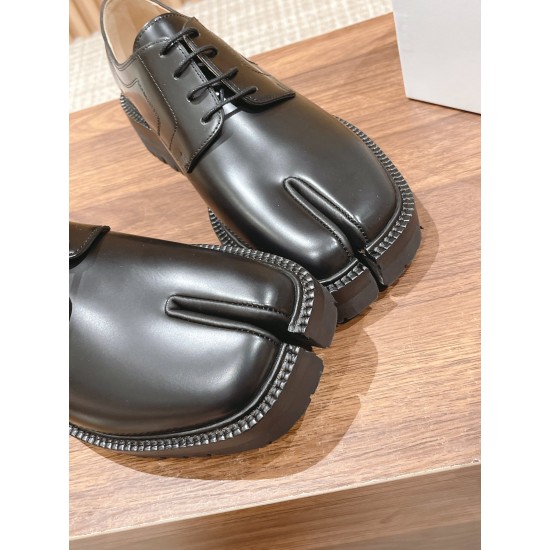 Maison Margiela Tabi Shoes