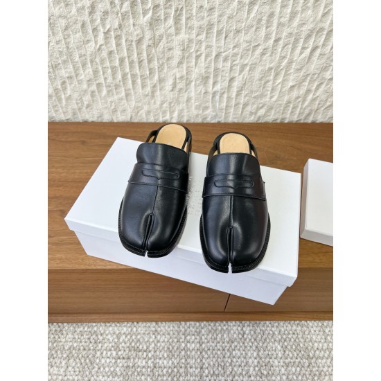 Maison Margiela Tabi Shoes