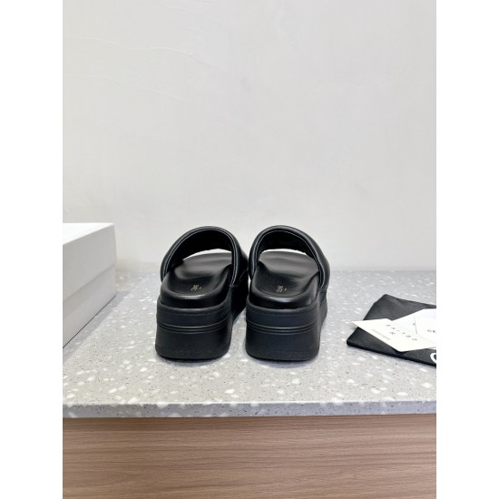 CELINE SLIPPERS