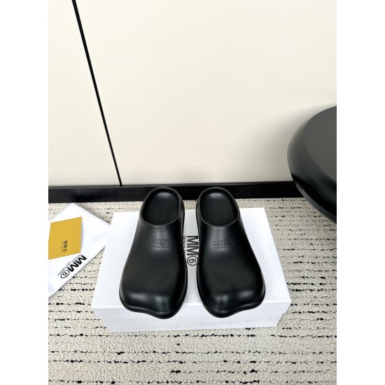Maison Margiela Tabi Shoes