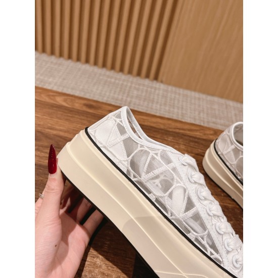Valentino Sneakers
