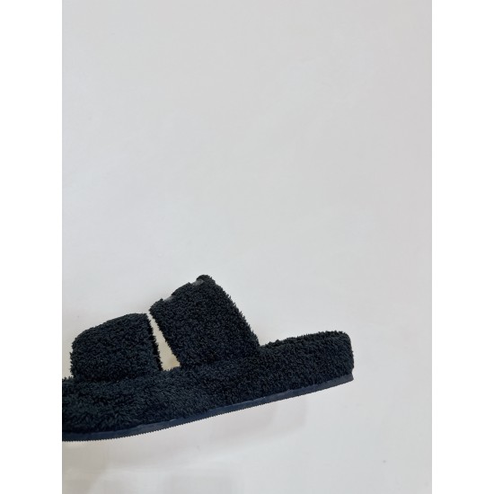 CELINE SLIPPERS