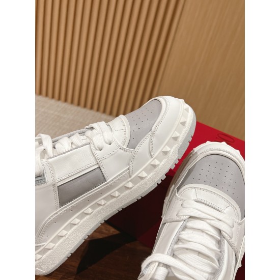 Valentino Sneakers
