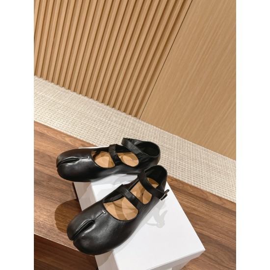 Maison Margiela Tabi Shoes