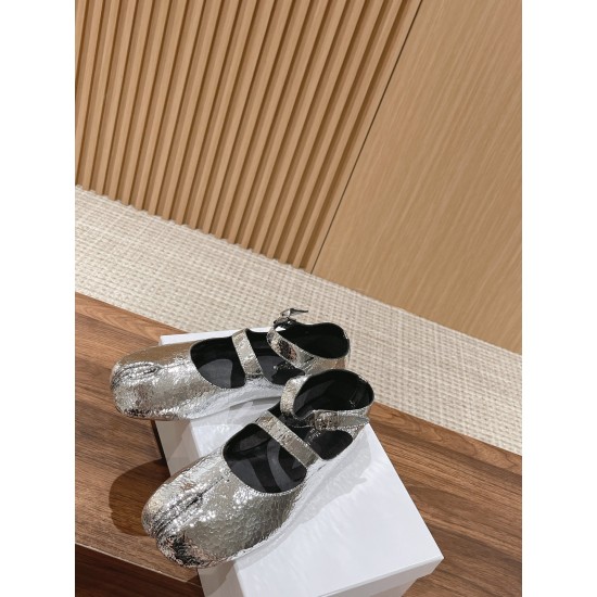 Maison Margiela Tabi Shoes