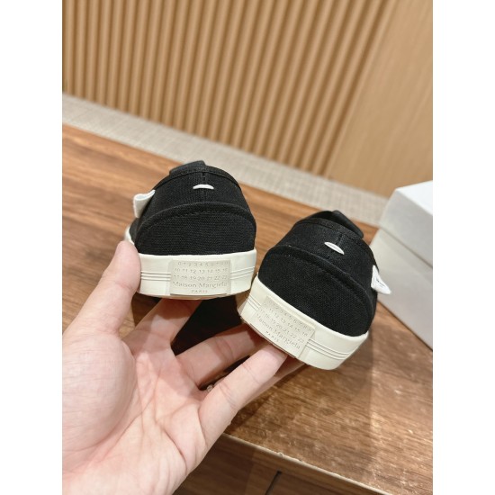 Maison Margiela Tabi Shoes