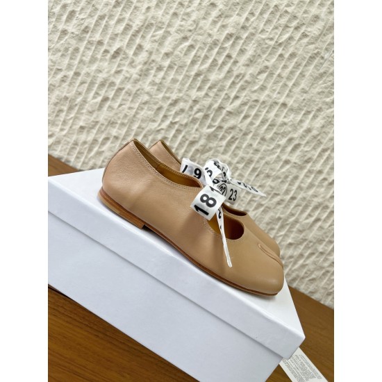 Maison Margiela Tabi Shoes