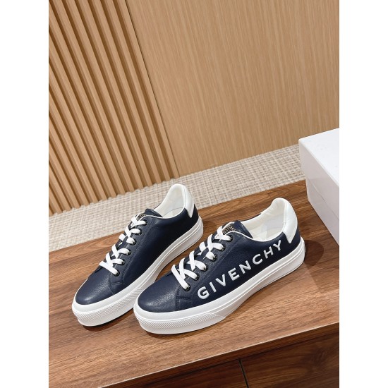 GIVENCHY Sneakers