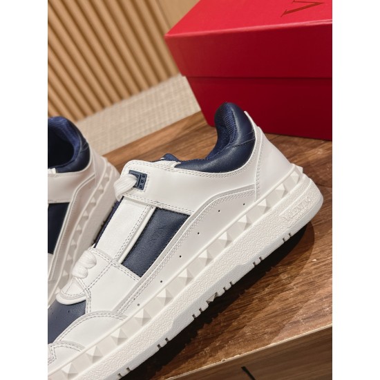 Valentino Sneakers