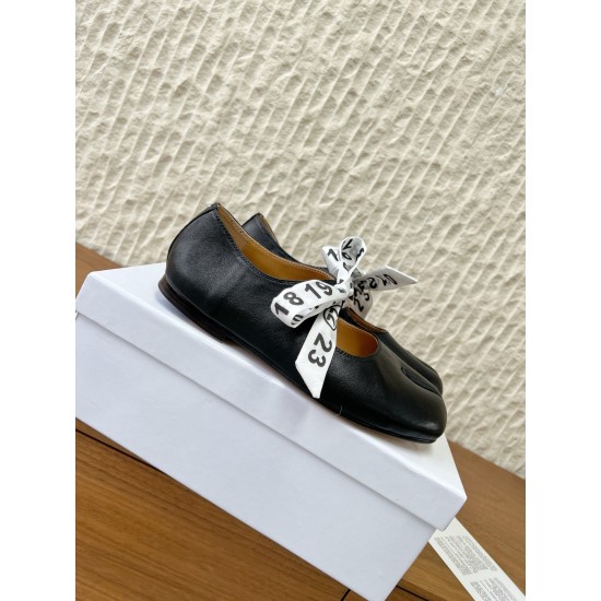 Maison Margiela Tabi Shoes