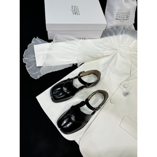 Maison Margiela Tabi Shoes
