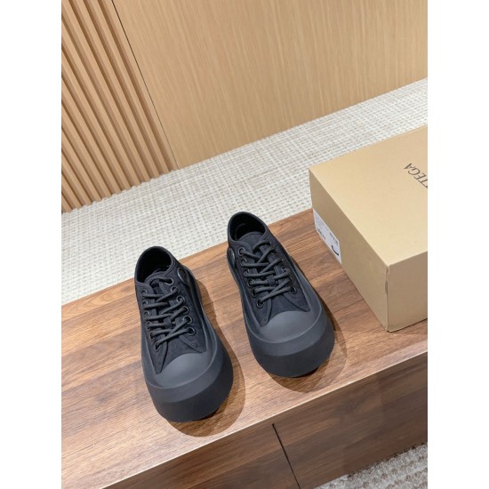 Bottega Veneta Sneakers