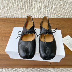 Maison Margiela Tabi Shoes