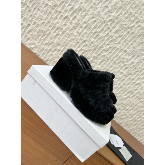 CELINE SLIPPERS