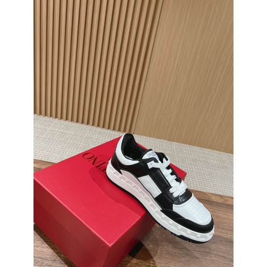 Valentino Sneakers