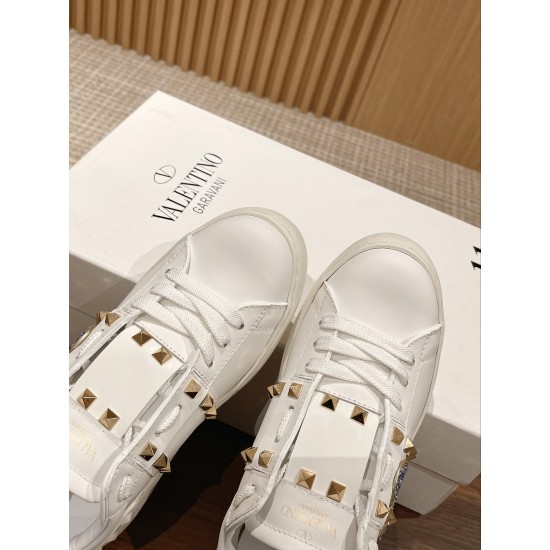 Valentino Sneakers