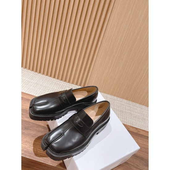 Maison Margiela Tabi Shoes