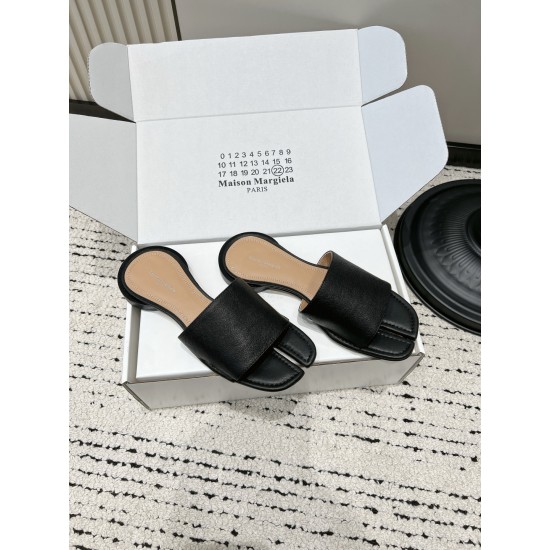 Maison Margiela Tabi Shoes