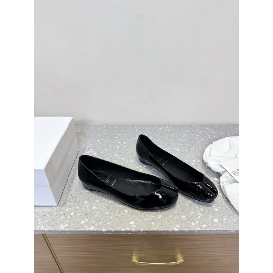 Maison Margiela Tabi Shoes
