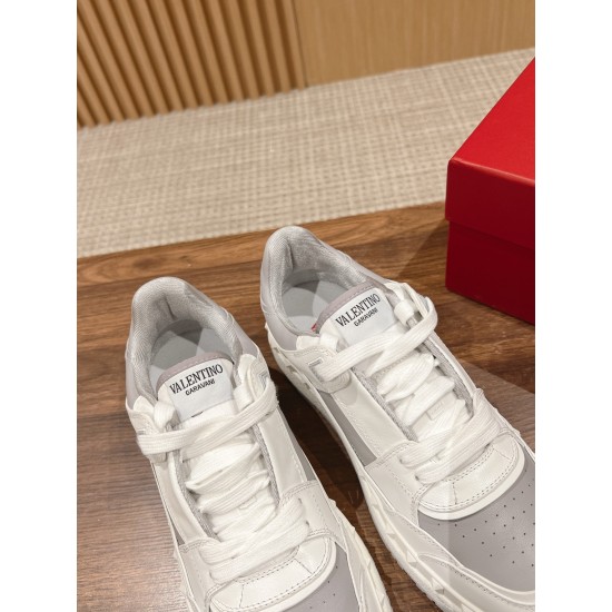 Valentino Sneakers