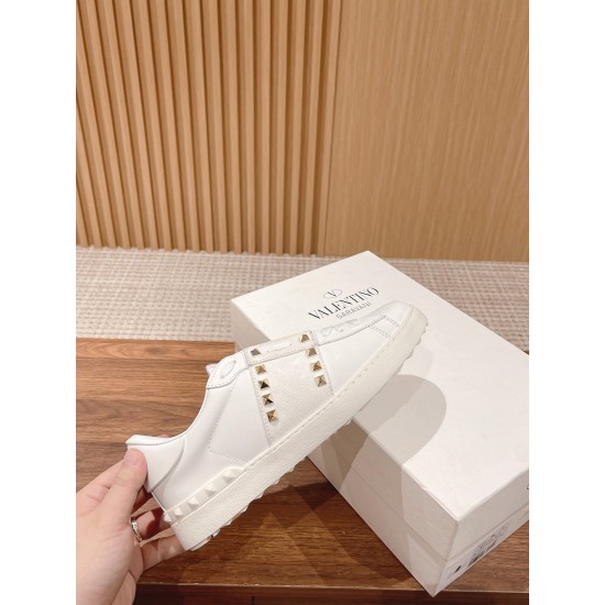 Valentino Sneakers