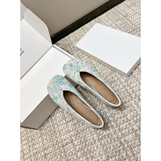 Maison Margiela Tabi Shoes