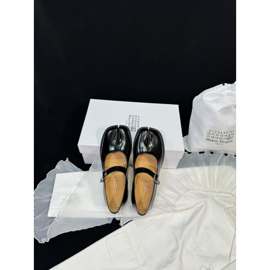 Maison Margiela Tabi Shoes