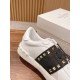 Valentino Sneakers