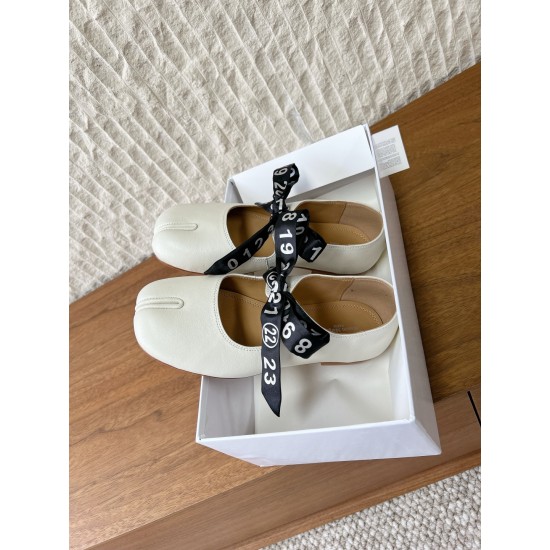 Maison Margiela Tabi Shoes