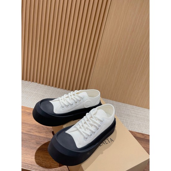 Bottega Veneta Sneakers