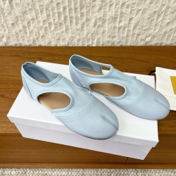 Maison Margiela Tabi Shoes