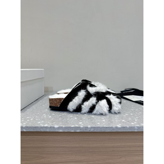CELINE SLIPPERS