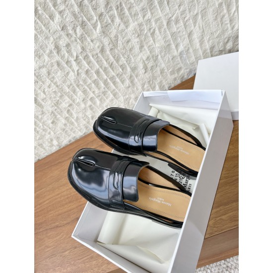 Maison Margiela Tabi Shoes