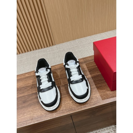 Valentino Sneakers