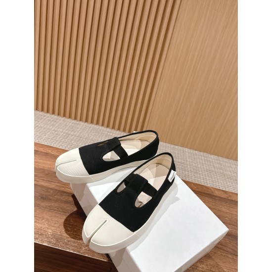 Maison Margiela Tabi Shoes