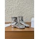 3cm 380G062  MaisonMargiela 马吉拉 25ss秋冬新款 分趾系列 高跟 分趾靴原版套楦鞋型很经典，不管是价格还是品质通通秒杀市场……告别臃肿，专为当代独立、气质都市女性打造高级鞋履 对是小众的佼佼者，百搭王，小众没有那么烂大街，穿上太有气质了▪鞋面：采用原版进口爆裂纹牛皮 ▪内里垫脚：苯染牛皮 ▪大底：原版定制意大利双层真皮大底▪Size：35-39（40.41定做不退换）
